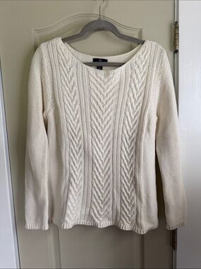 GAP Women's Cream Cable Crewneck Sweater